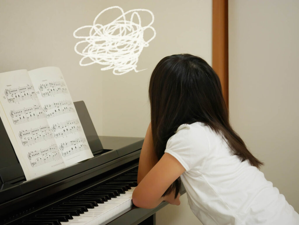 モヤモヤに悩む女の子